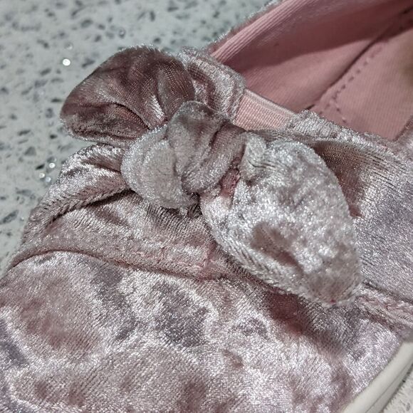 TOMS faded Pink rose Bow velvet Velour Alpargata Classic Slip on Girls Size 11 - Picture 7 of 11